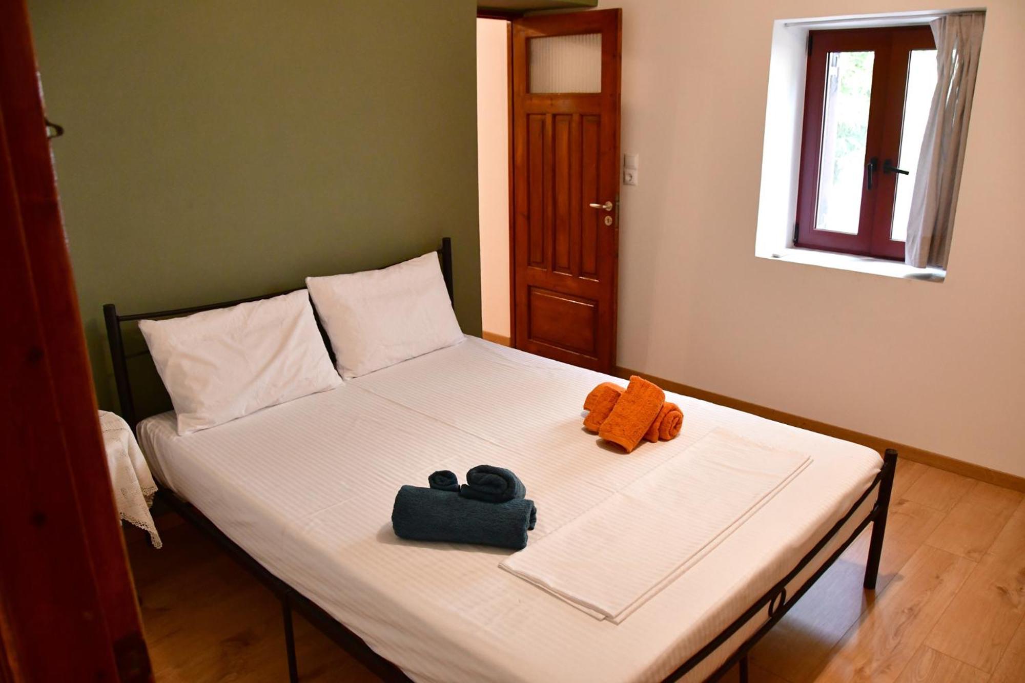 Αρχοντικό Σπίτι Στην Αίγινα Apartment Екстериор снимка